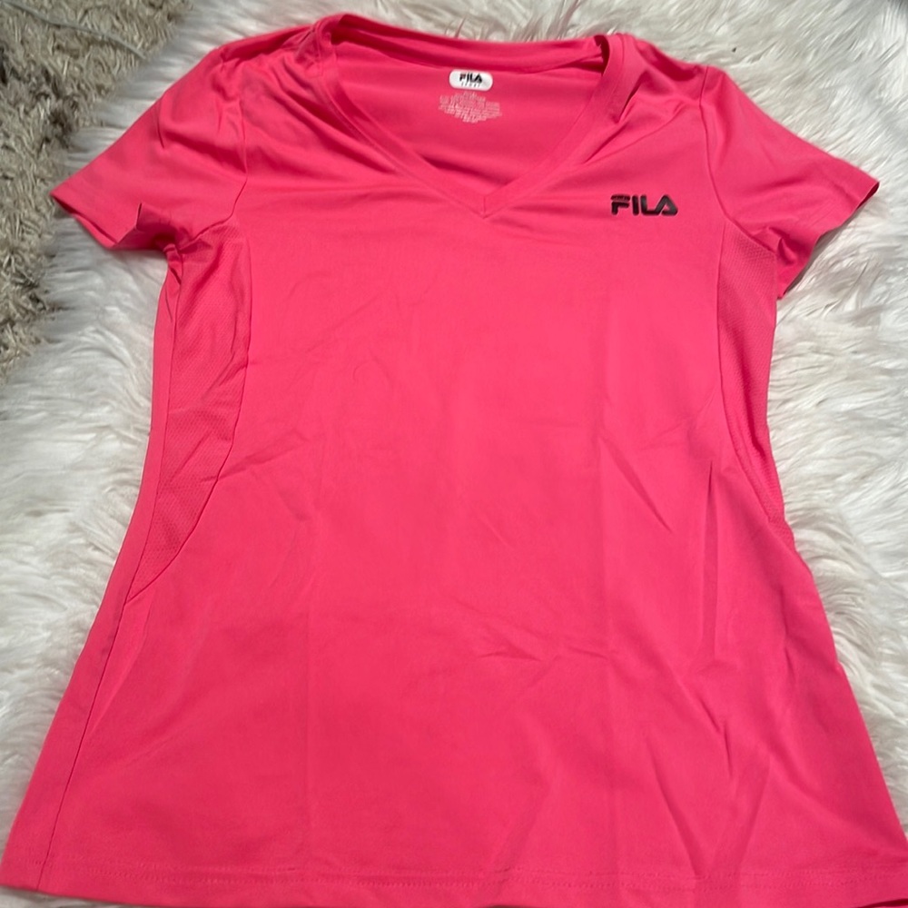 FILA SPORT V NECK ATHLETIC T SHIRT XZl 16 junior size  hot pink